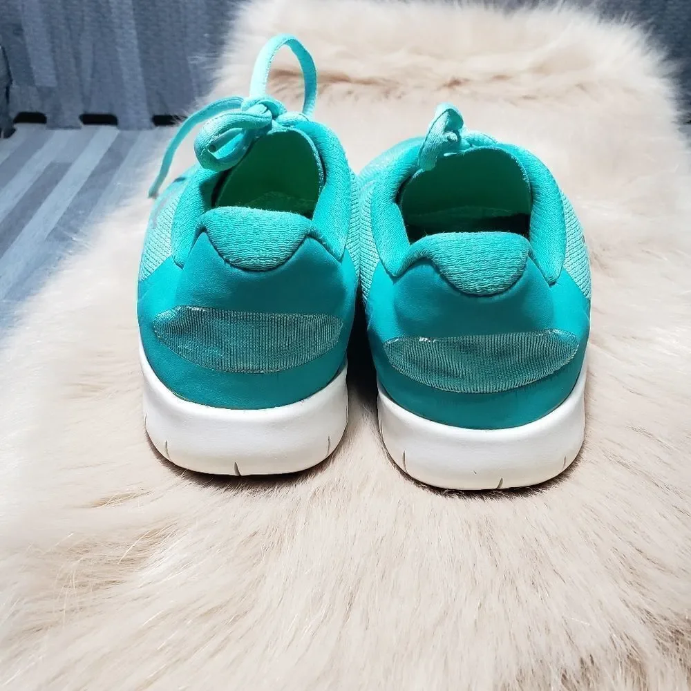 Nike girls' free rn 2017 shoes
